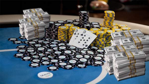 Permainan Taruhan Poker Online Uang Asli